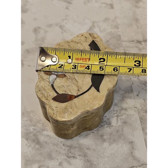 Vintage Trinket Box Hand Carved Stone Mother of Pearl FETCO Made in India - Picture 15 of 15